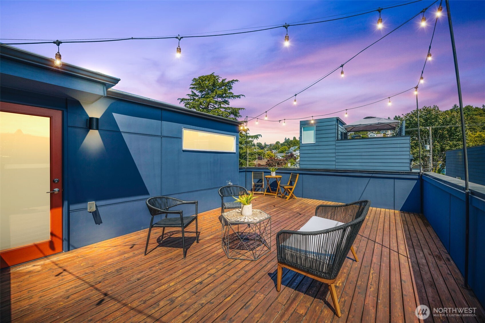 7323 Bainbridge Place SW