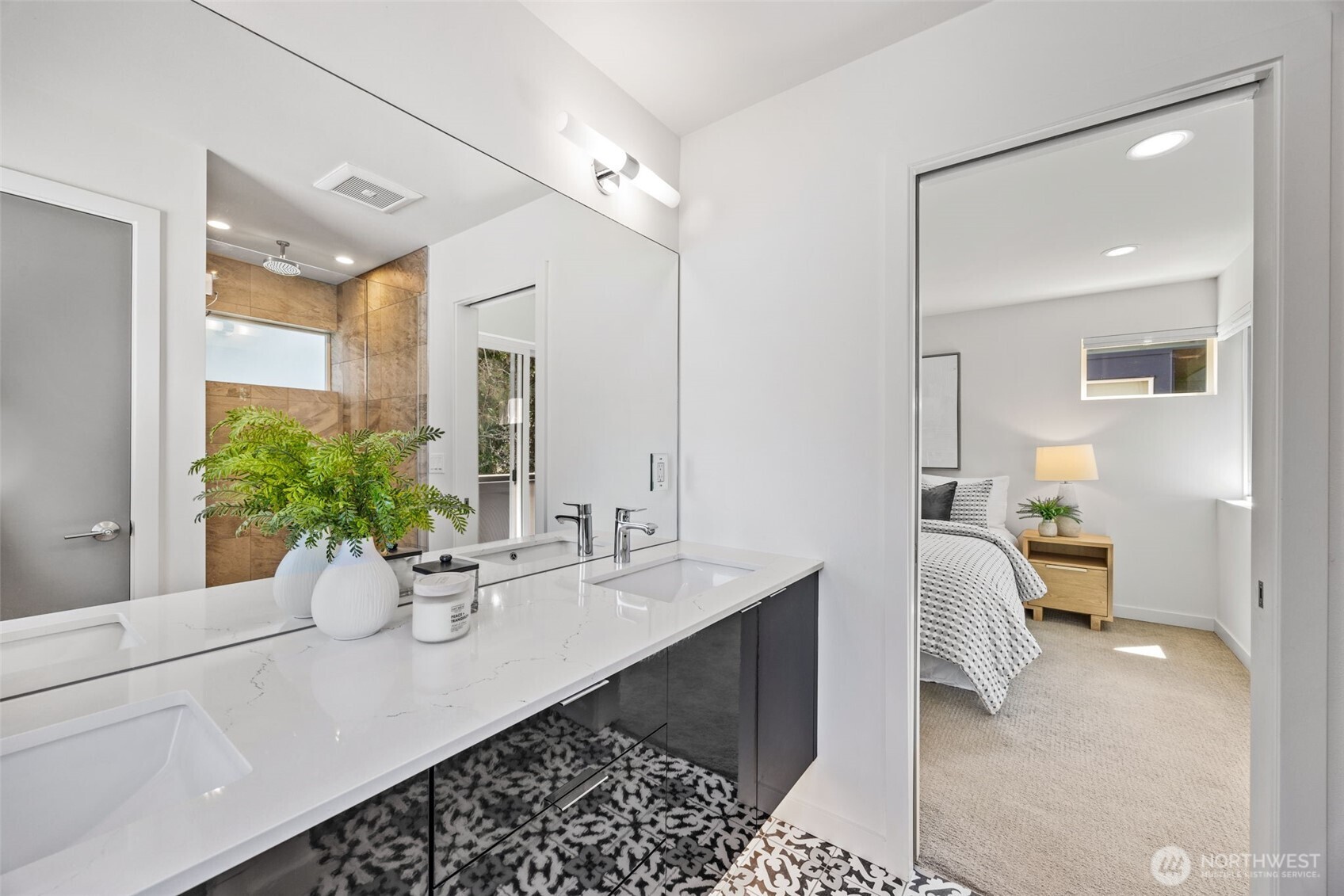 7323 Bainbridge Place SW