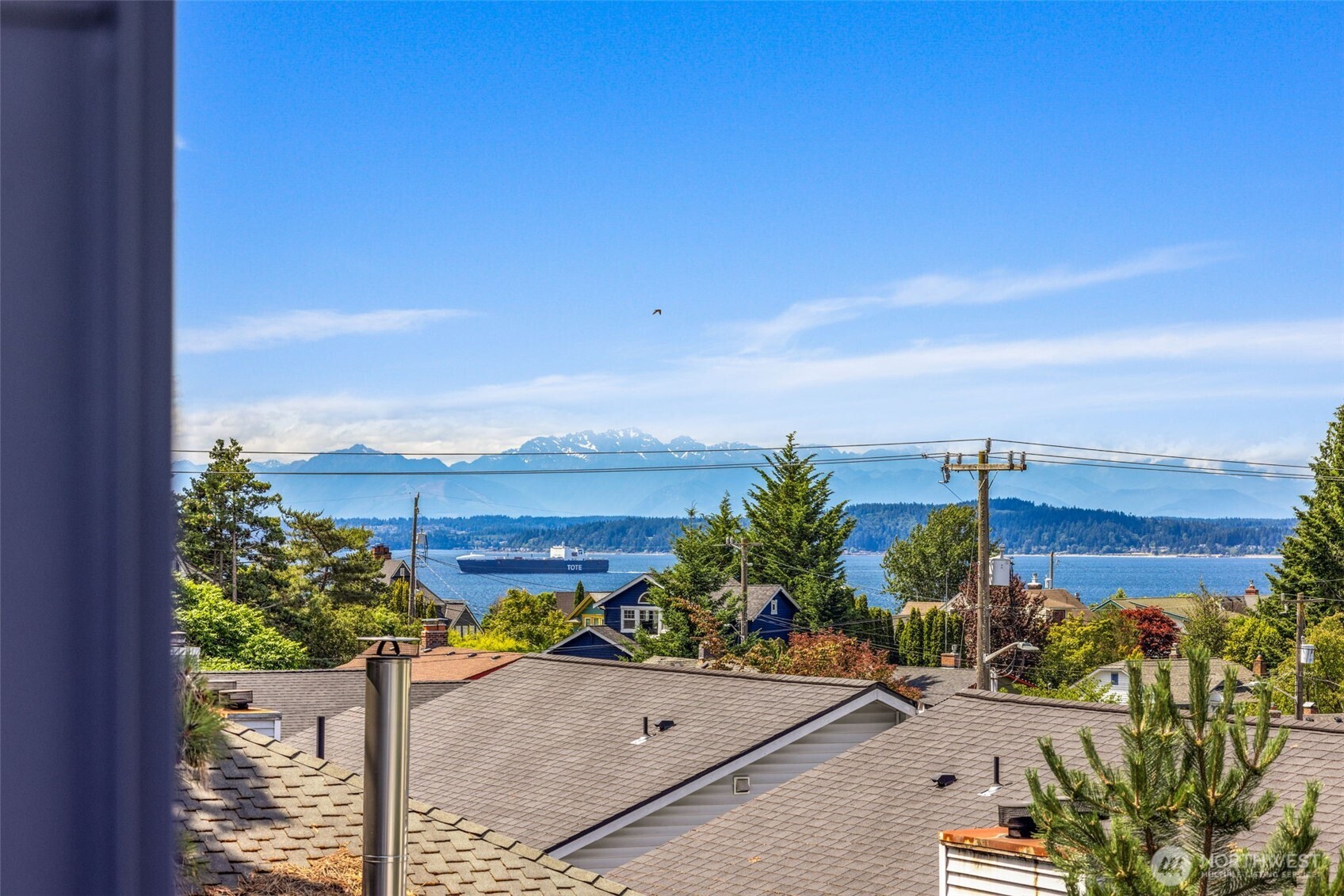 7323 Bainbridge Place SW