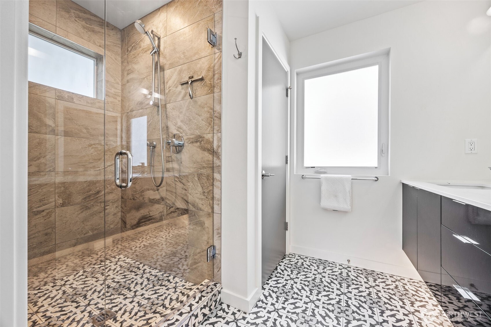 7323 Bainbridge Place SW