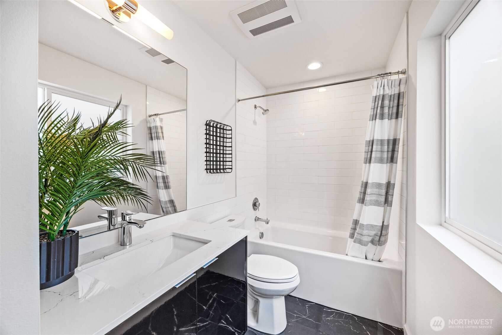 7323 Bainbridge Place SW