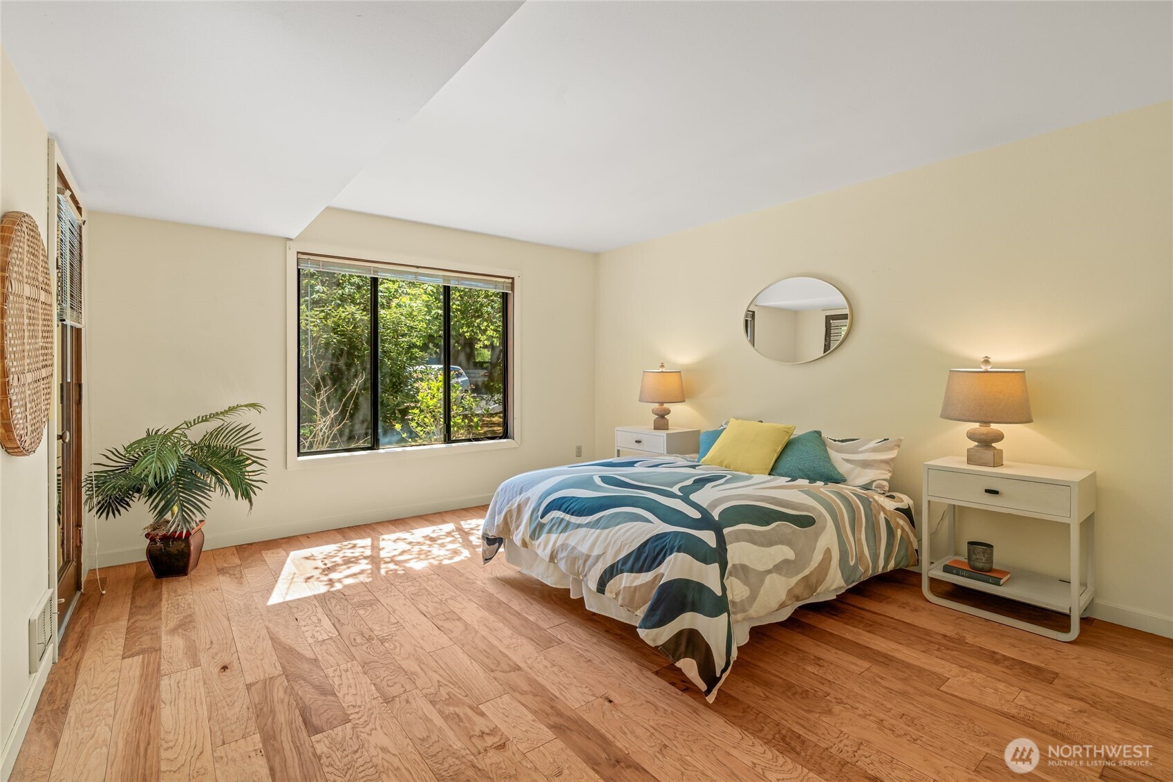 1543 NE 143rd Street Unit: G2