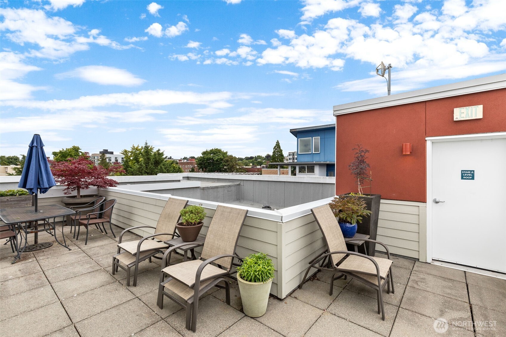 232 Belmont Avenue E Unit: #201