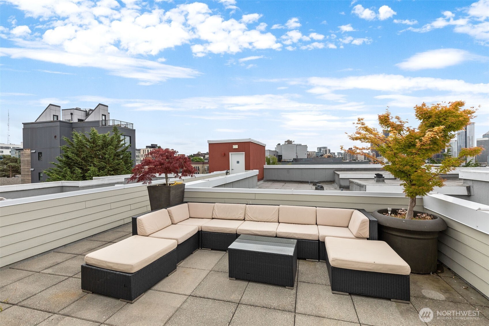 232 Belmont Avenue E Unit: #201