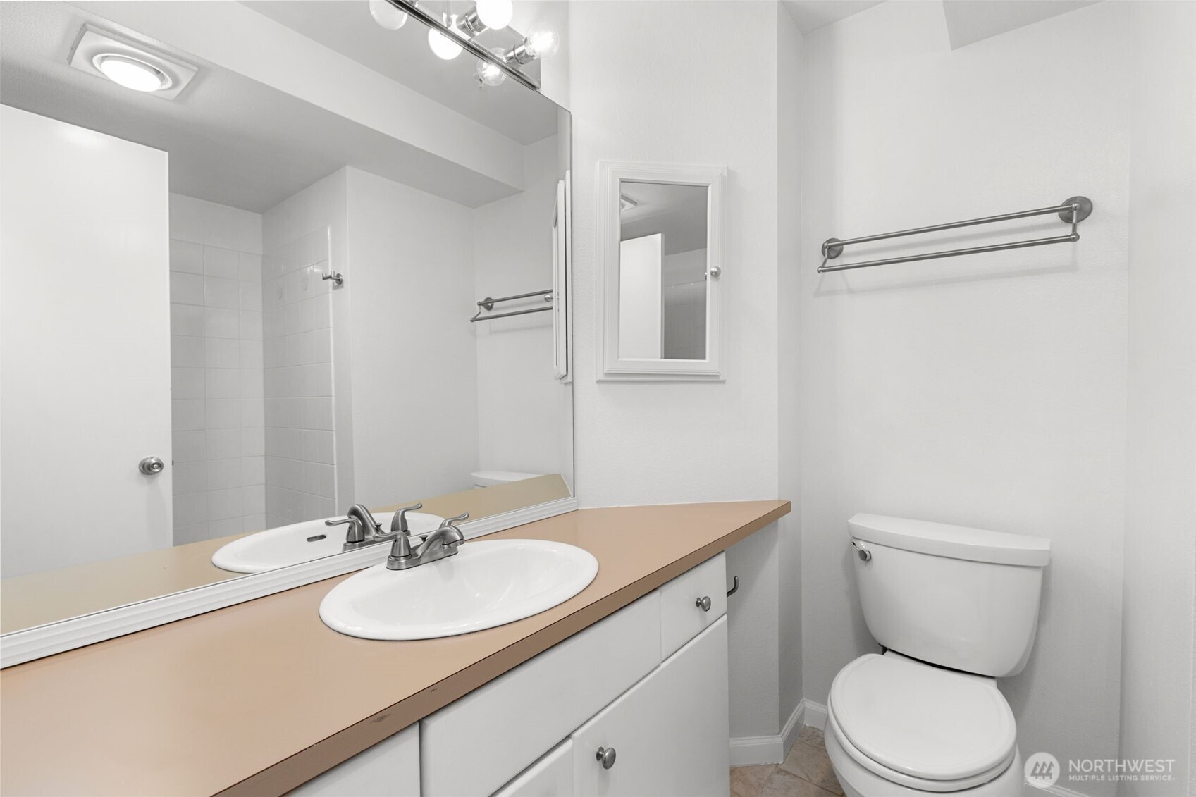 232 Belmont Avenue E Unit: #201