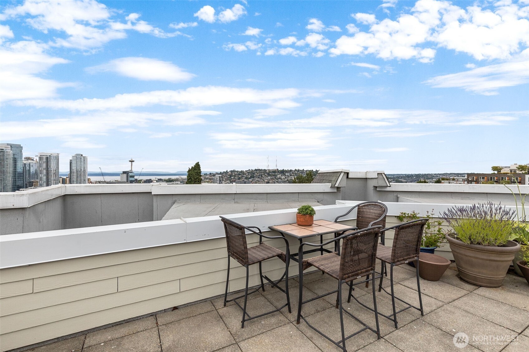 232 Belmont Avenue E Unit: #201