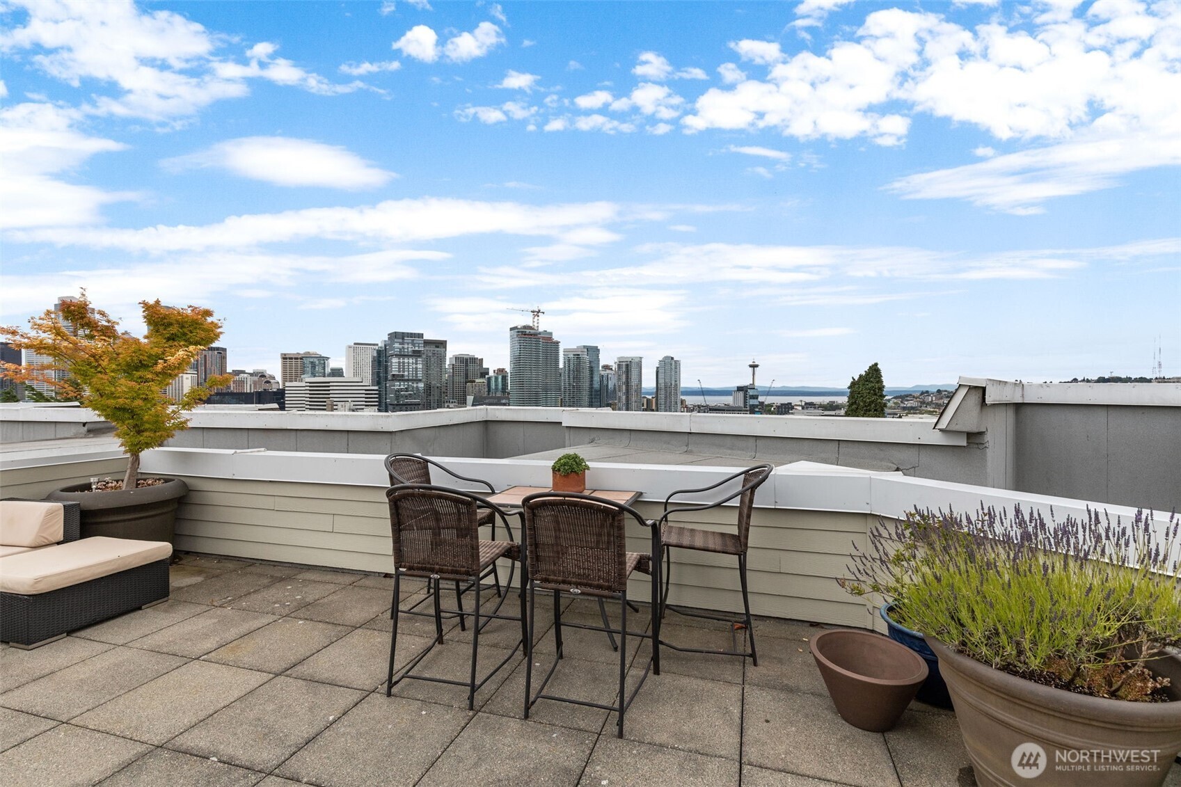 232 Belmont Avenue E Unit: #201