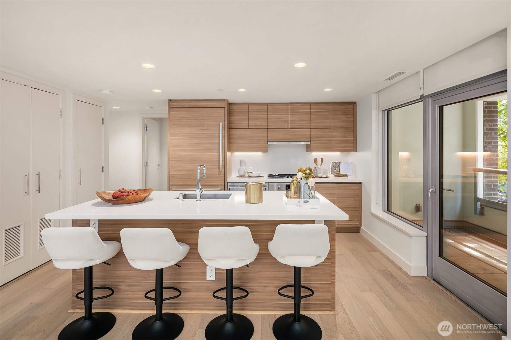 583 Battery Street Unit: 212N