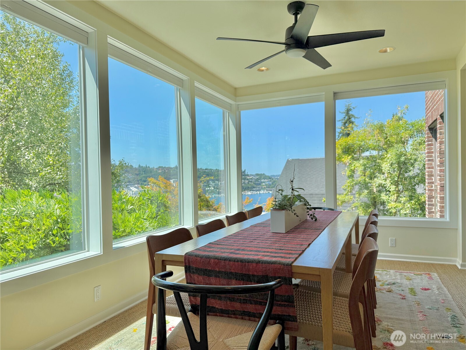 1013 Summit Avenue E Unit: 2