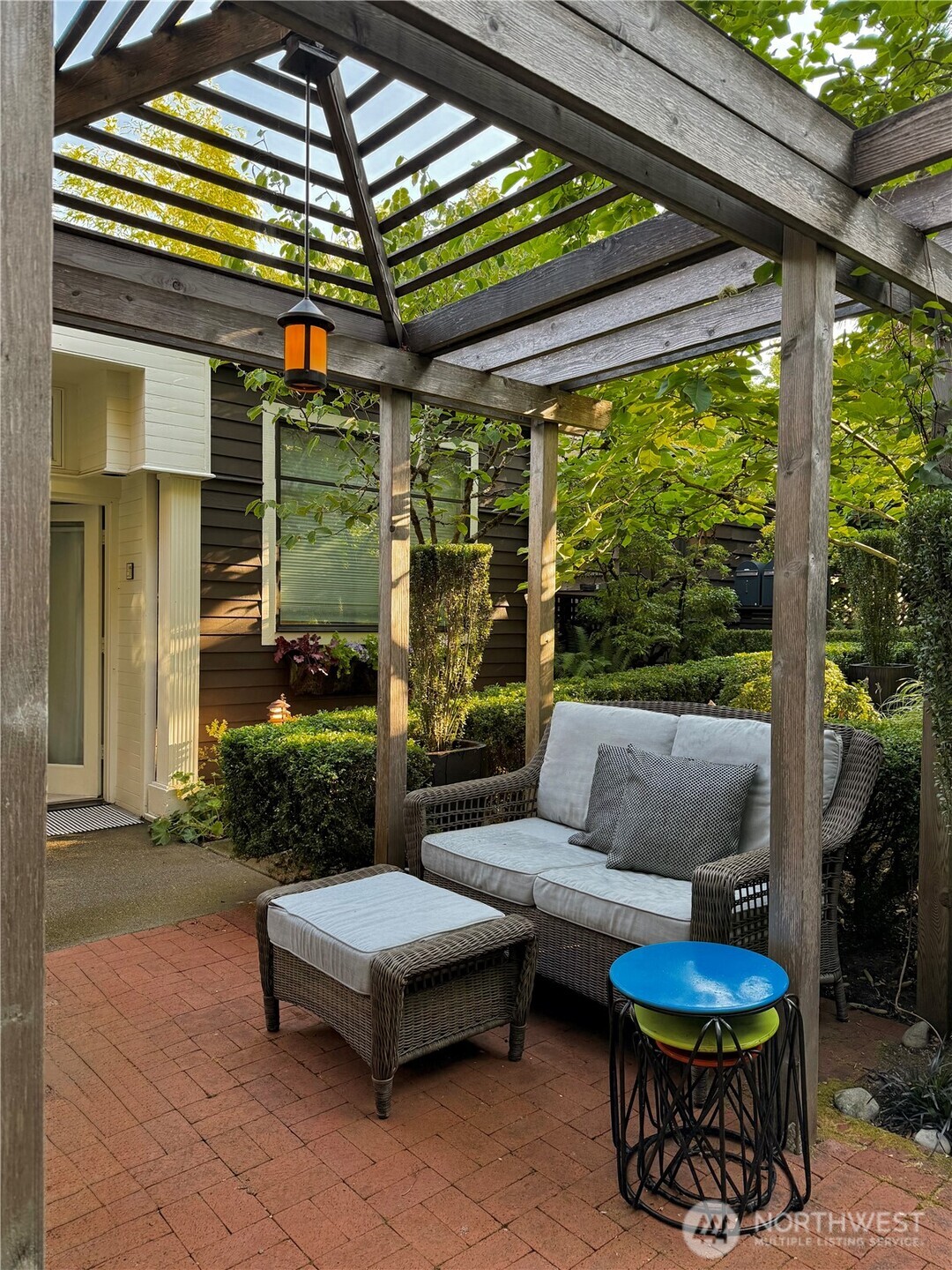 1013 Summit Avenue E Unit: 2