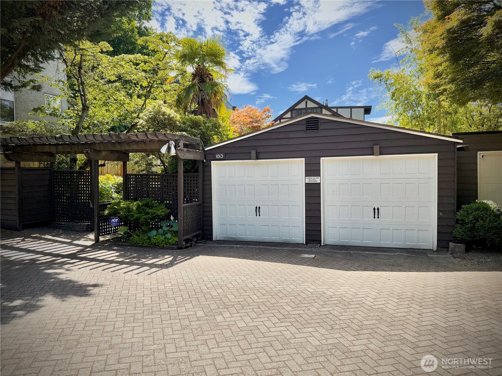 1013 Summit Avenue E Unit: 2