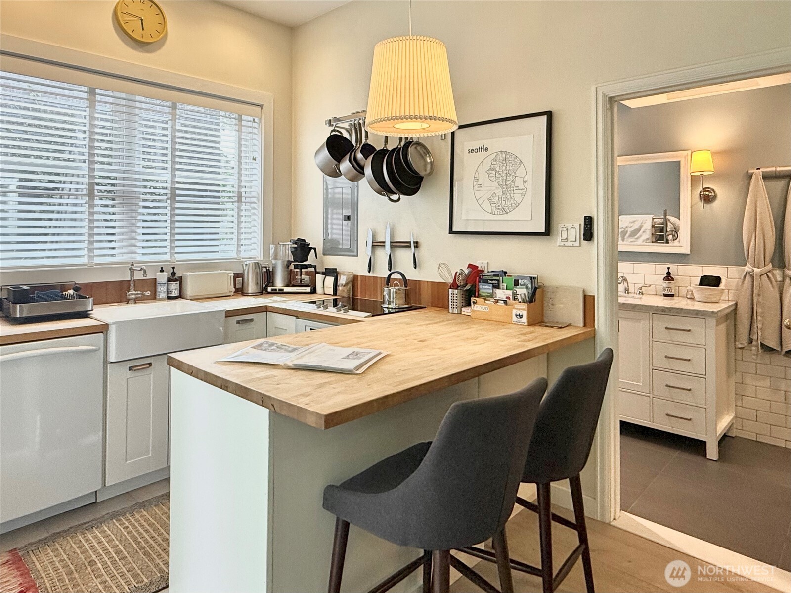 1013 Summit Avenue E Unit: 2