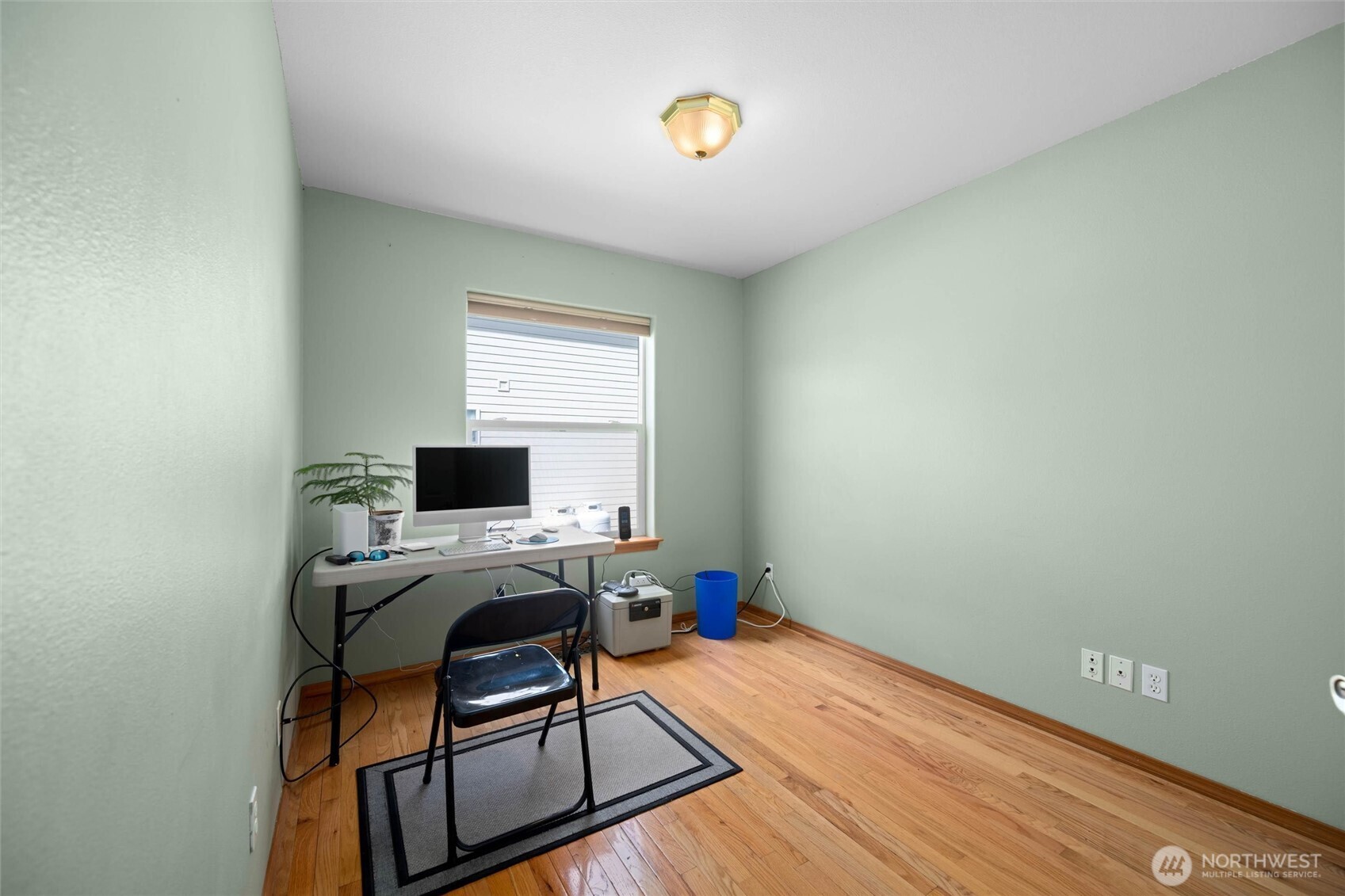 301 NW Broadway Street