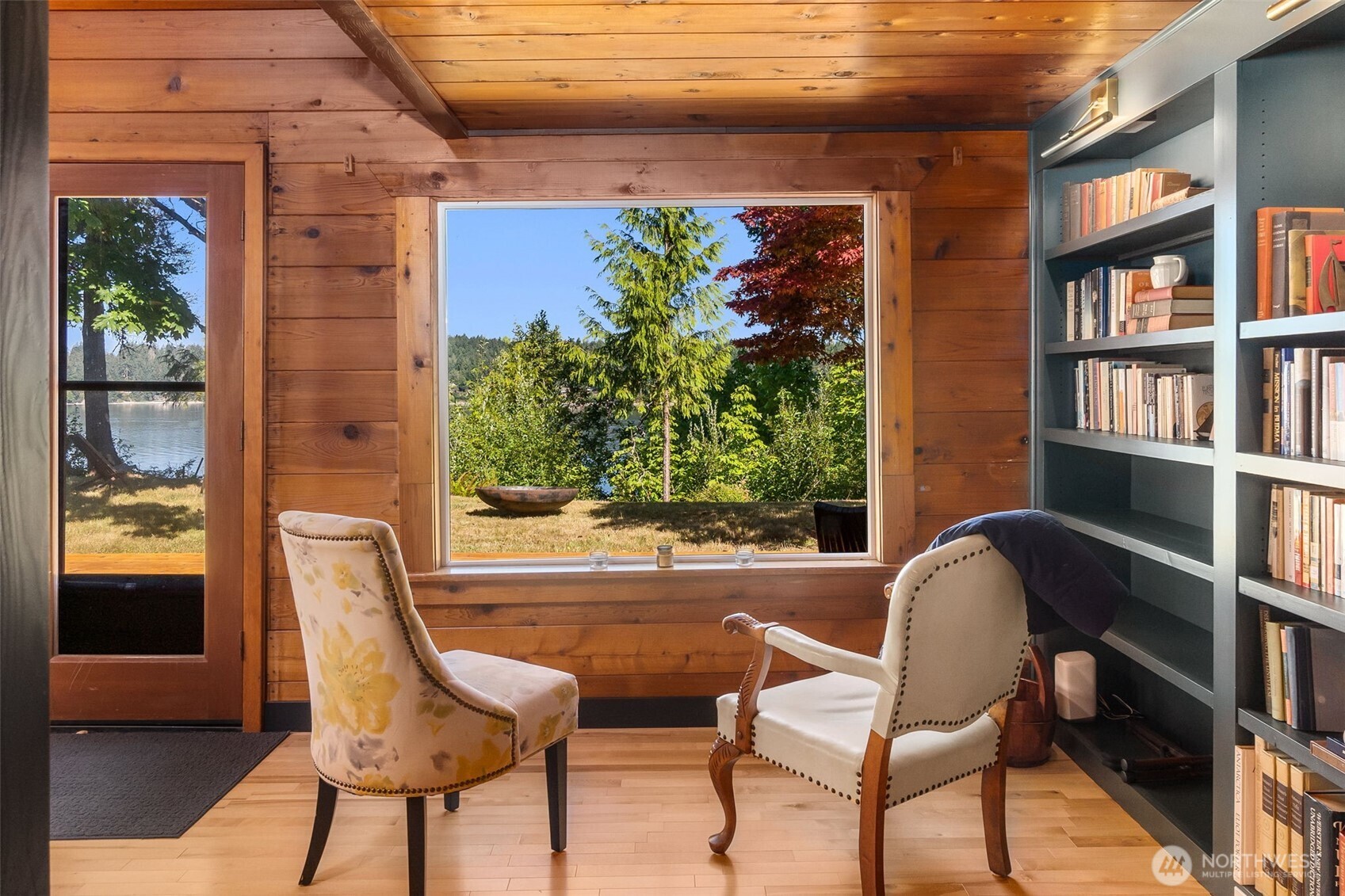 3224 Fishtrap Loop NE