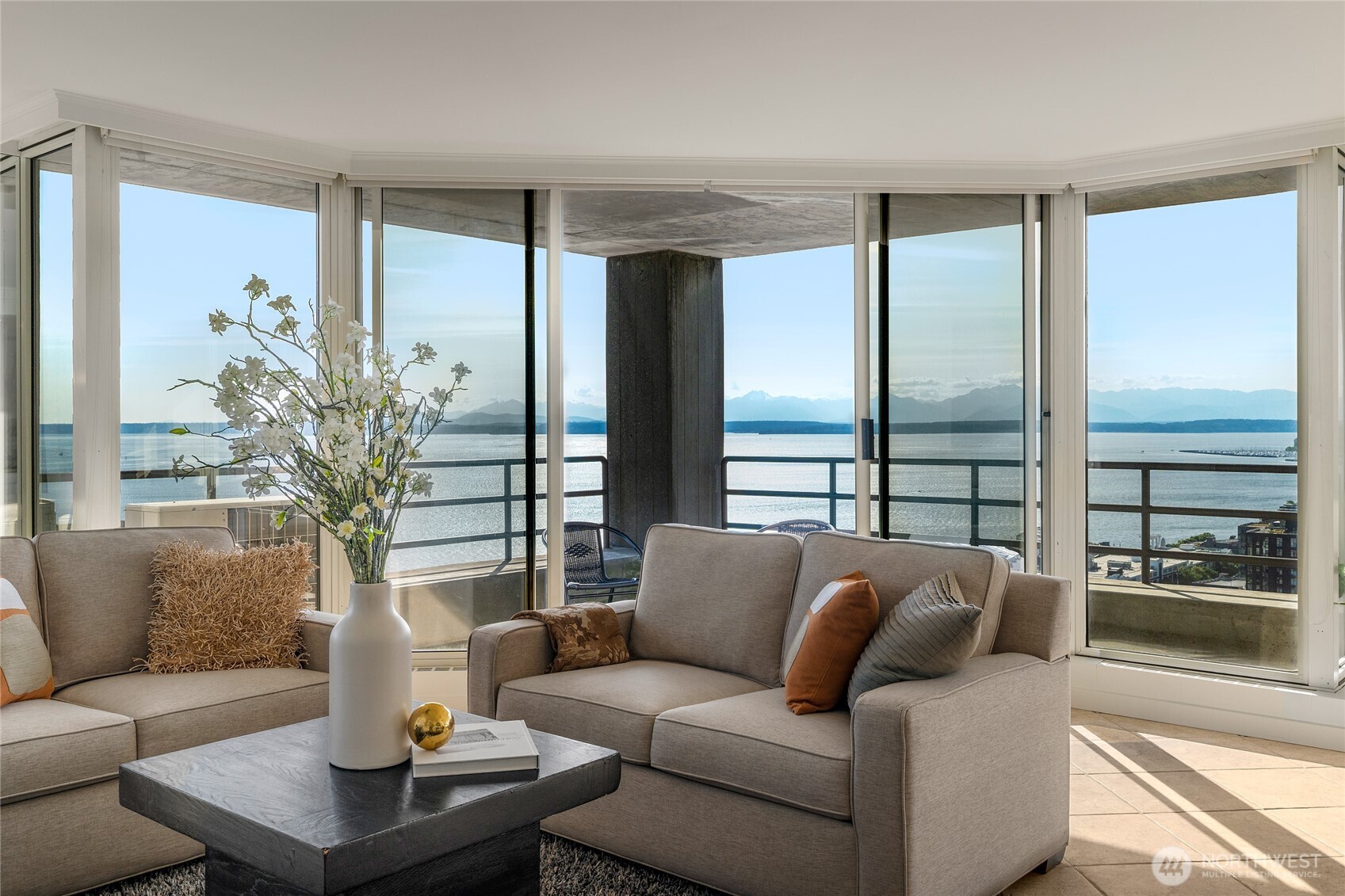 2125 1st Avenue Unit: 2101