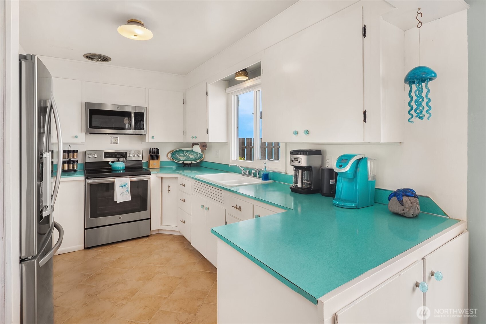 2957 Tillicum Beach Drive