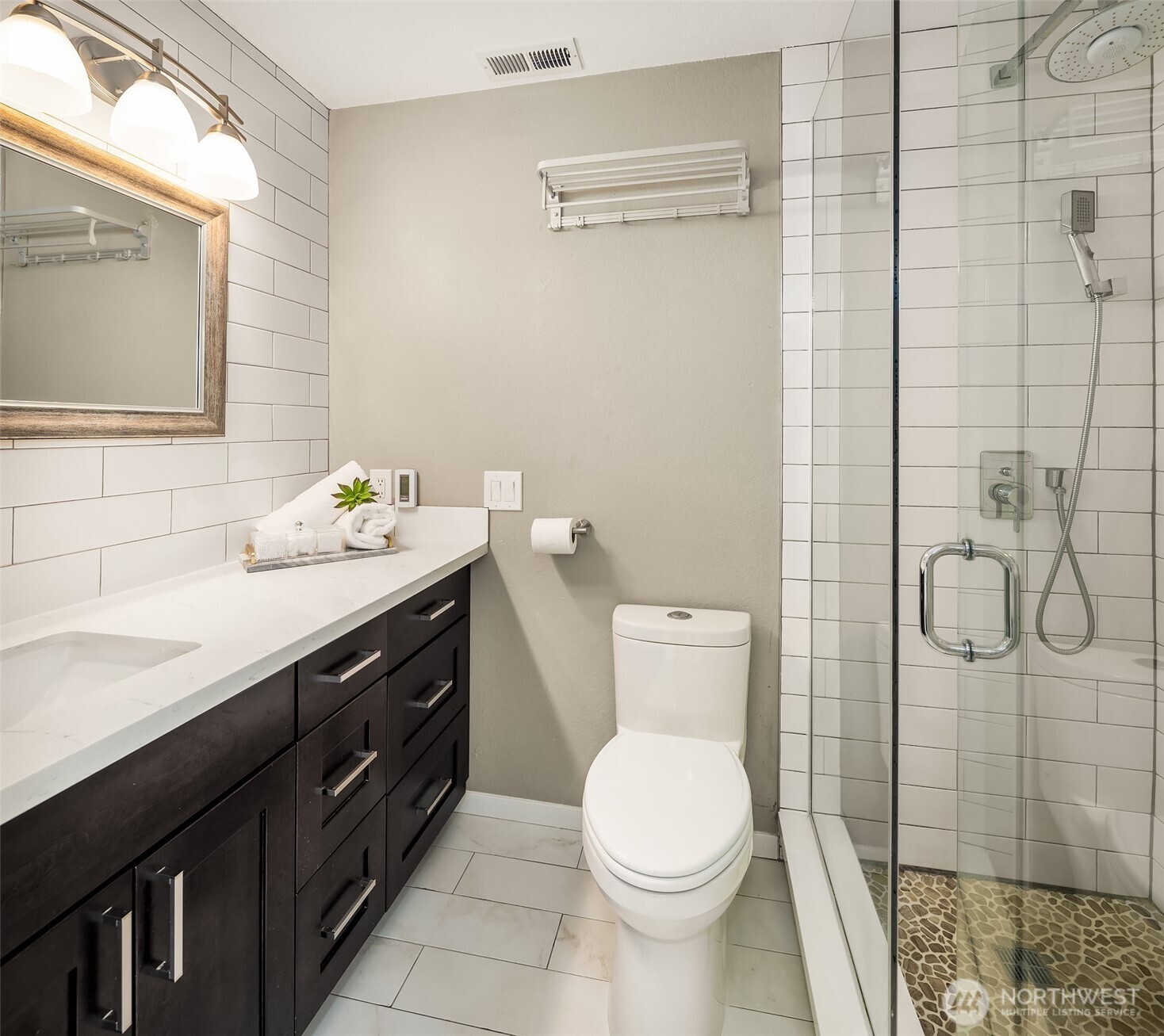 11519 12th Avenue NE Unit: F