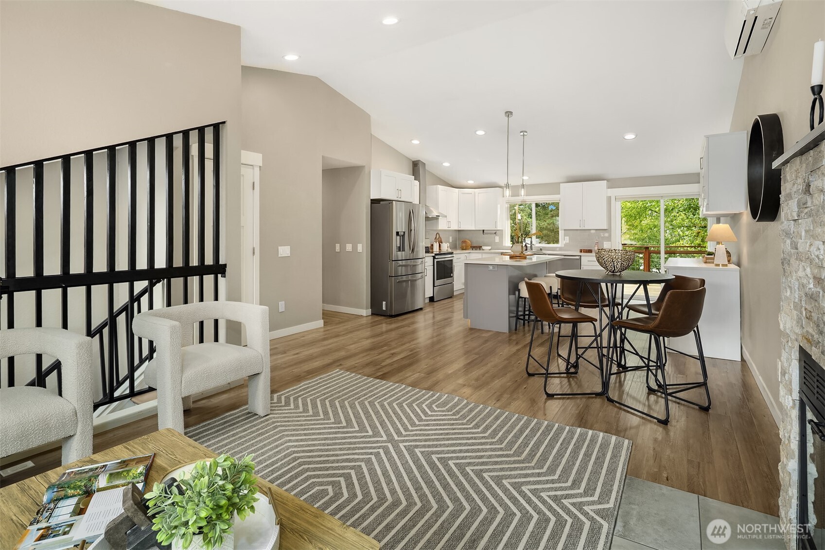 11519 12th Avenue NE Unit: F