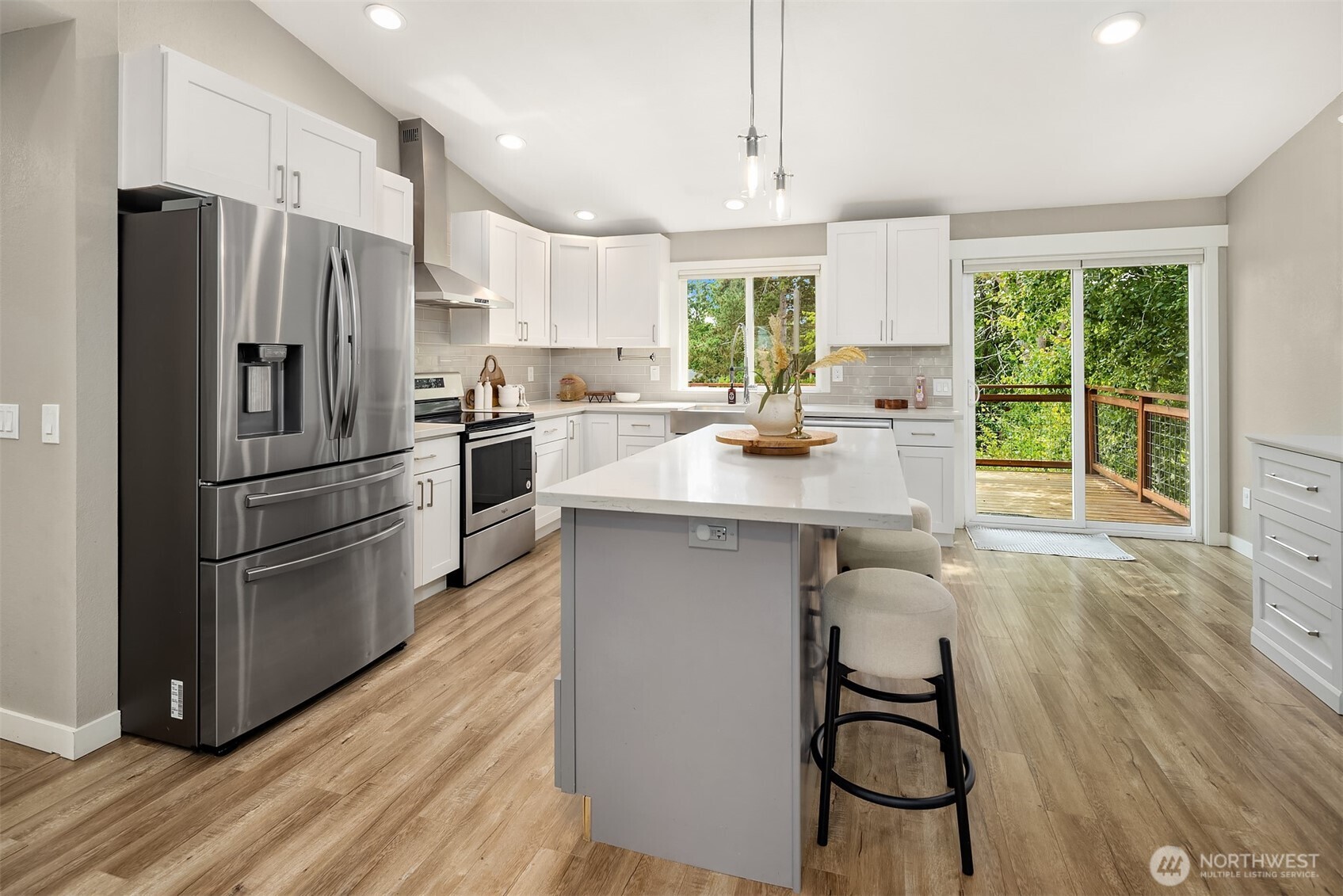 11519 12th Avenue NE Unit: F