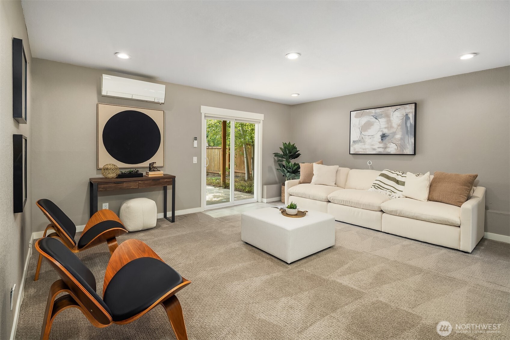 11519 12th Avenue NE Unit: F
