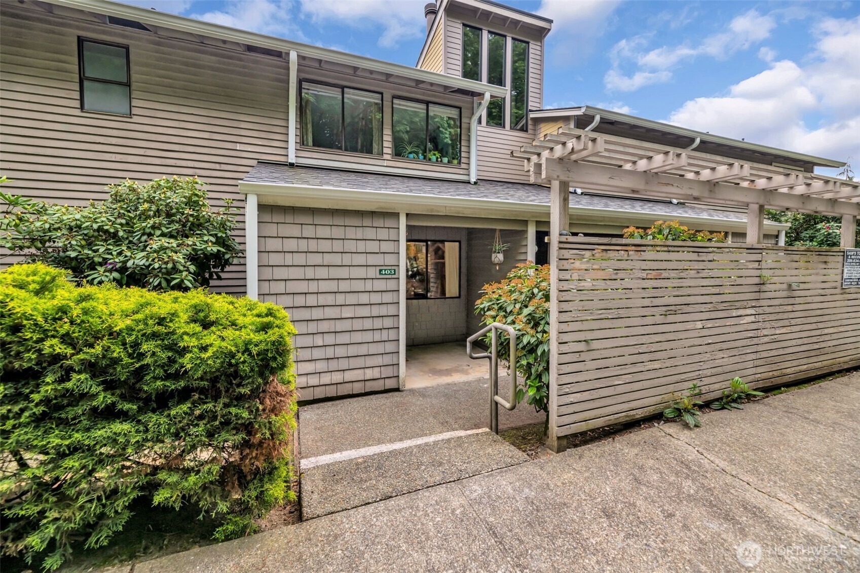 9918 NE 144th Lane Unit: 403