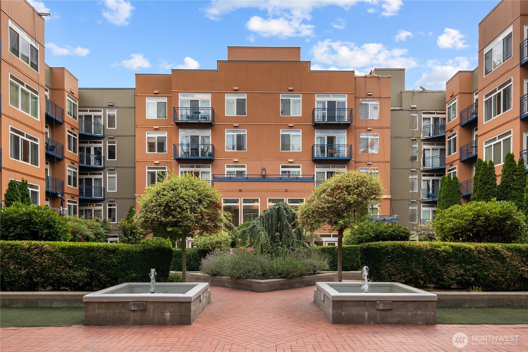 2414 1st Avenue Unit: 319