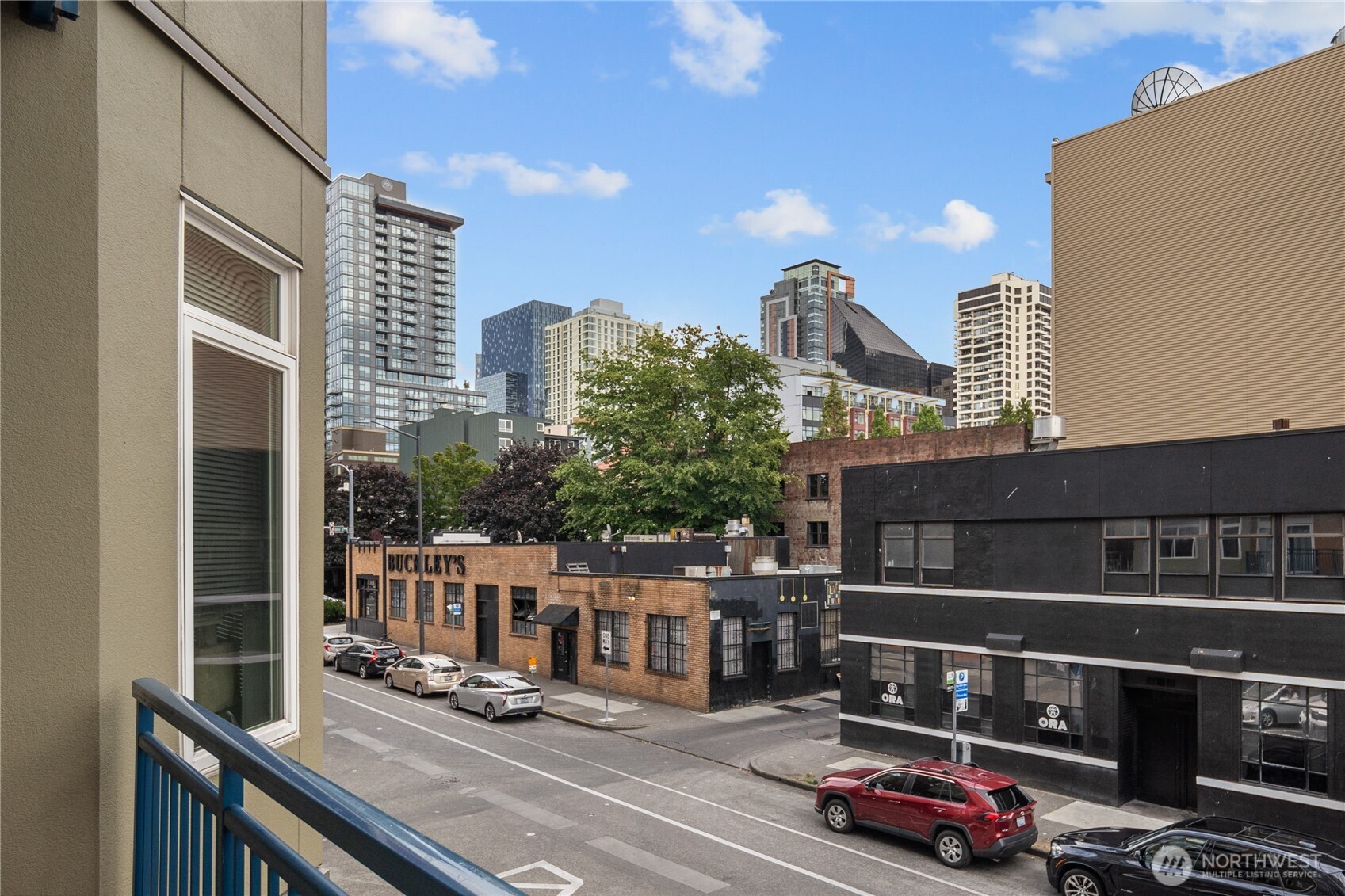 2414 1st Avenue Unit: 319