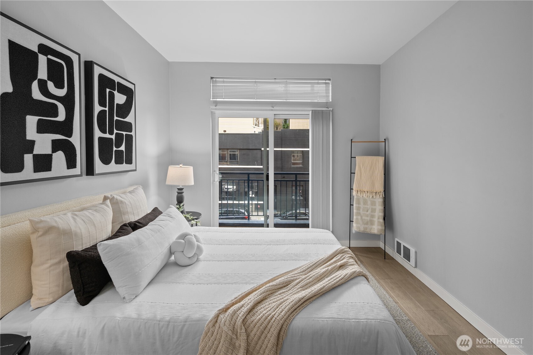 2414 1st Avenue Unit: 319