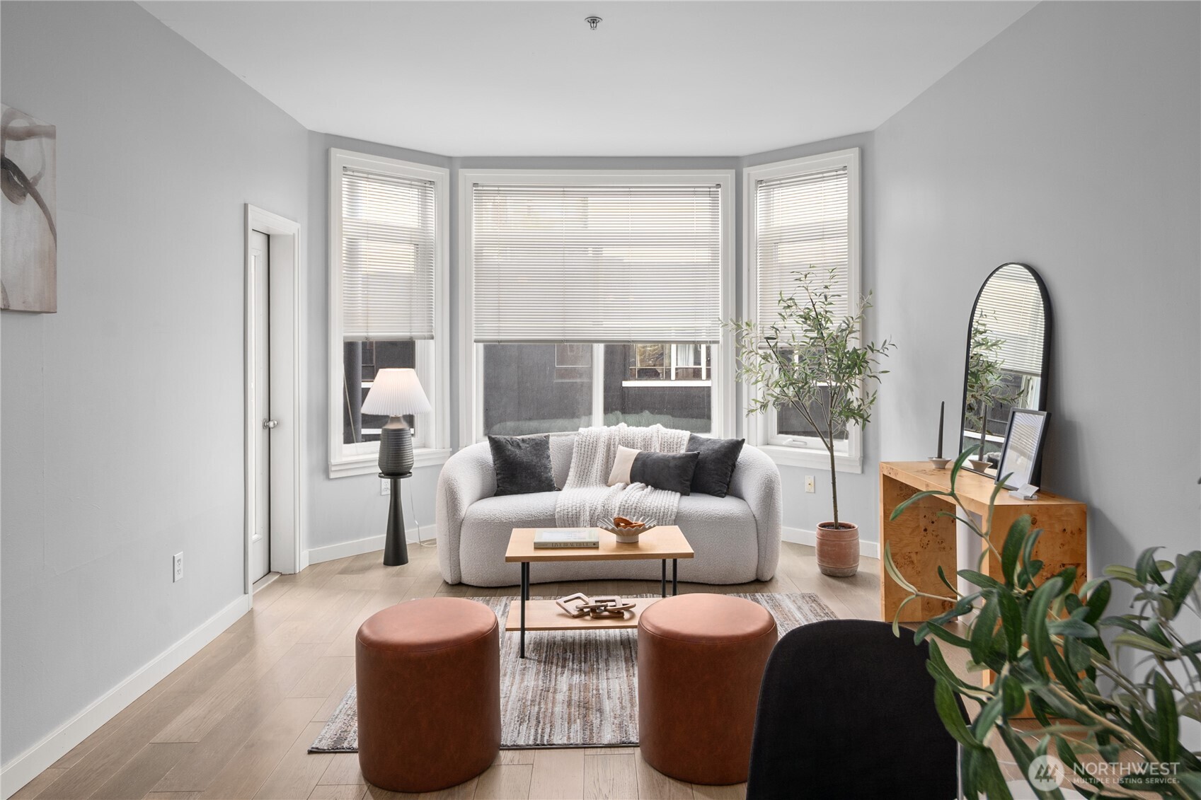 2414 1st Avenue Unit: 319