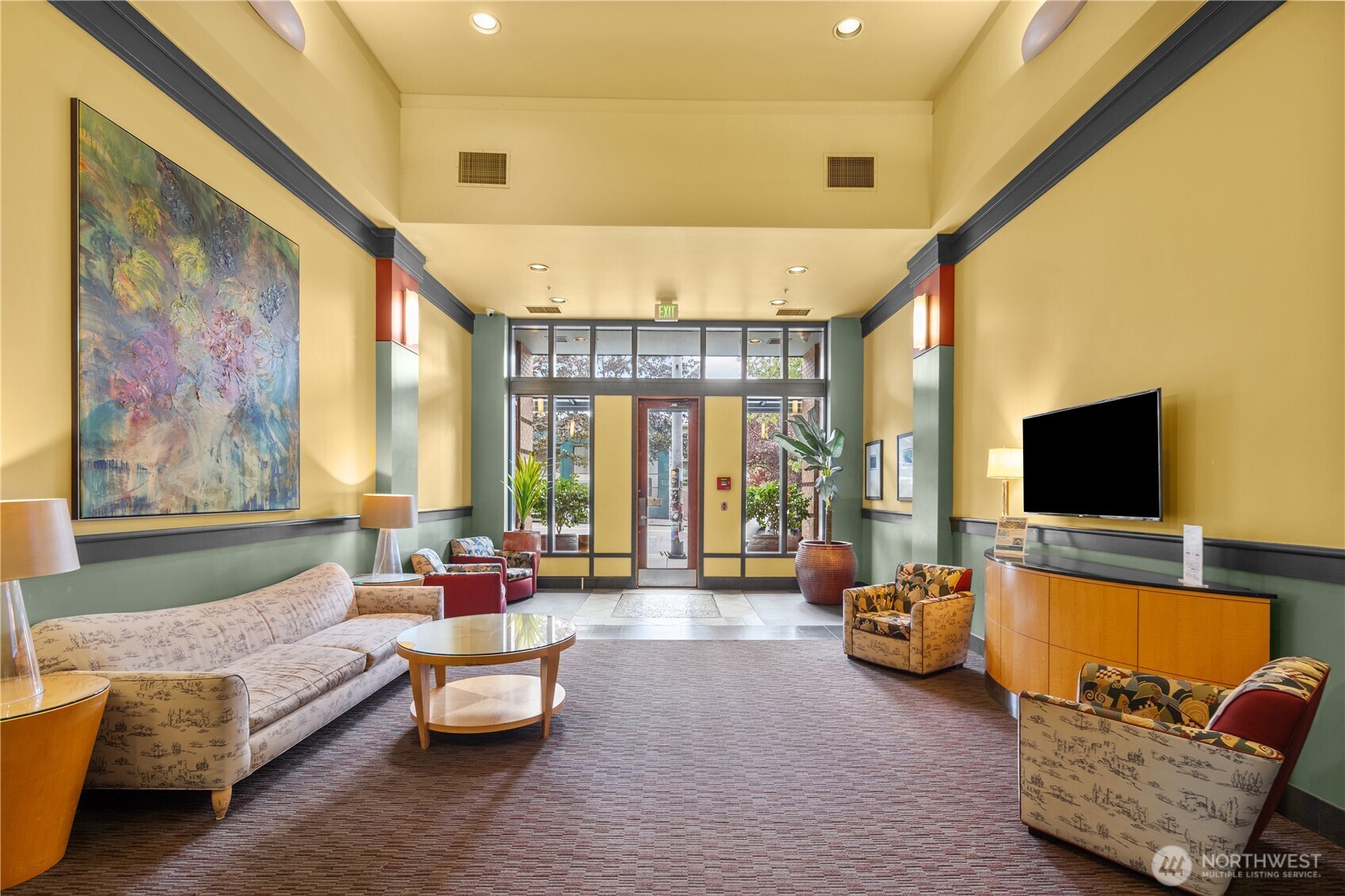 2414 1st Avenue Unit: 319
