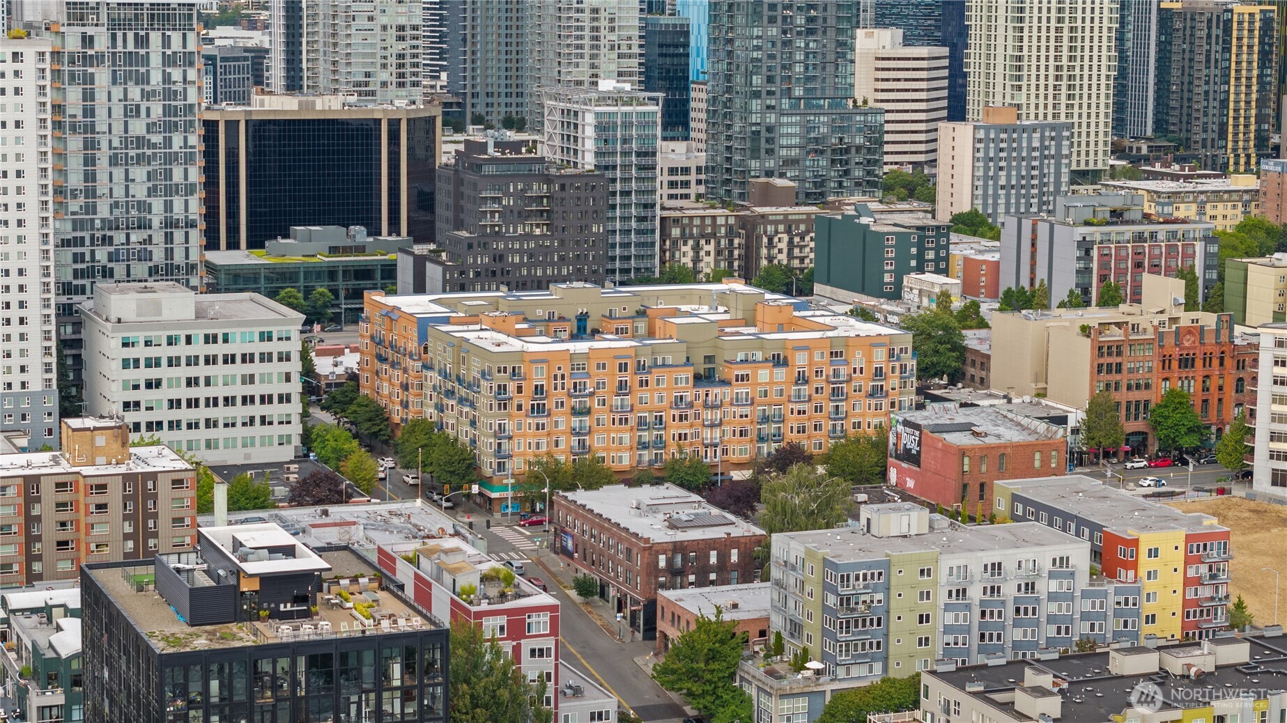 2414 1st Avenue Unit: 319