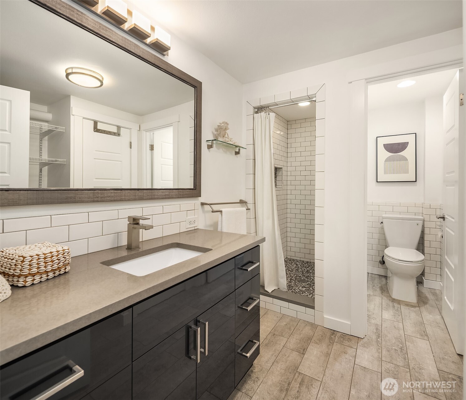 2301 Fairview Avenue E Unit: 301