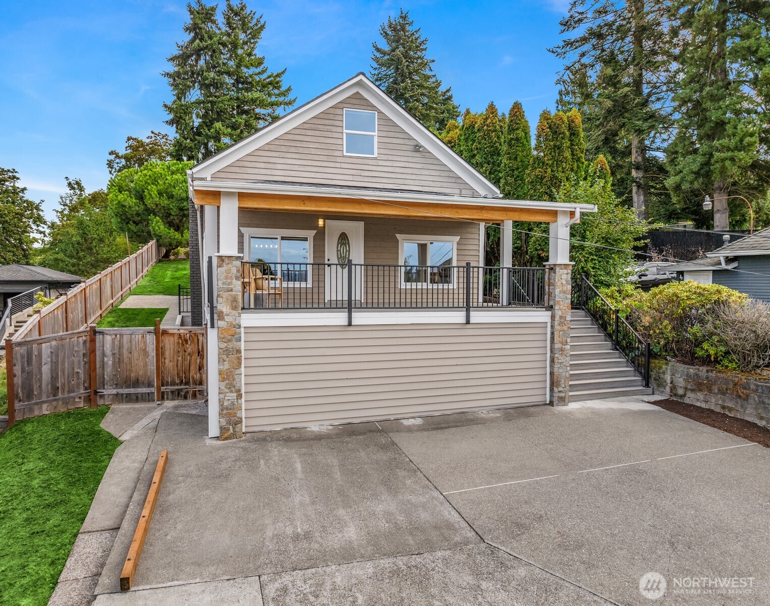 412 Renton Avenue S