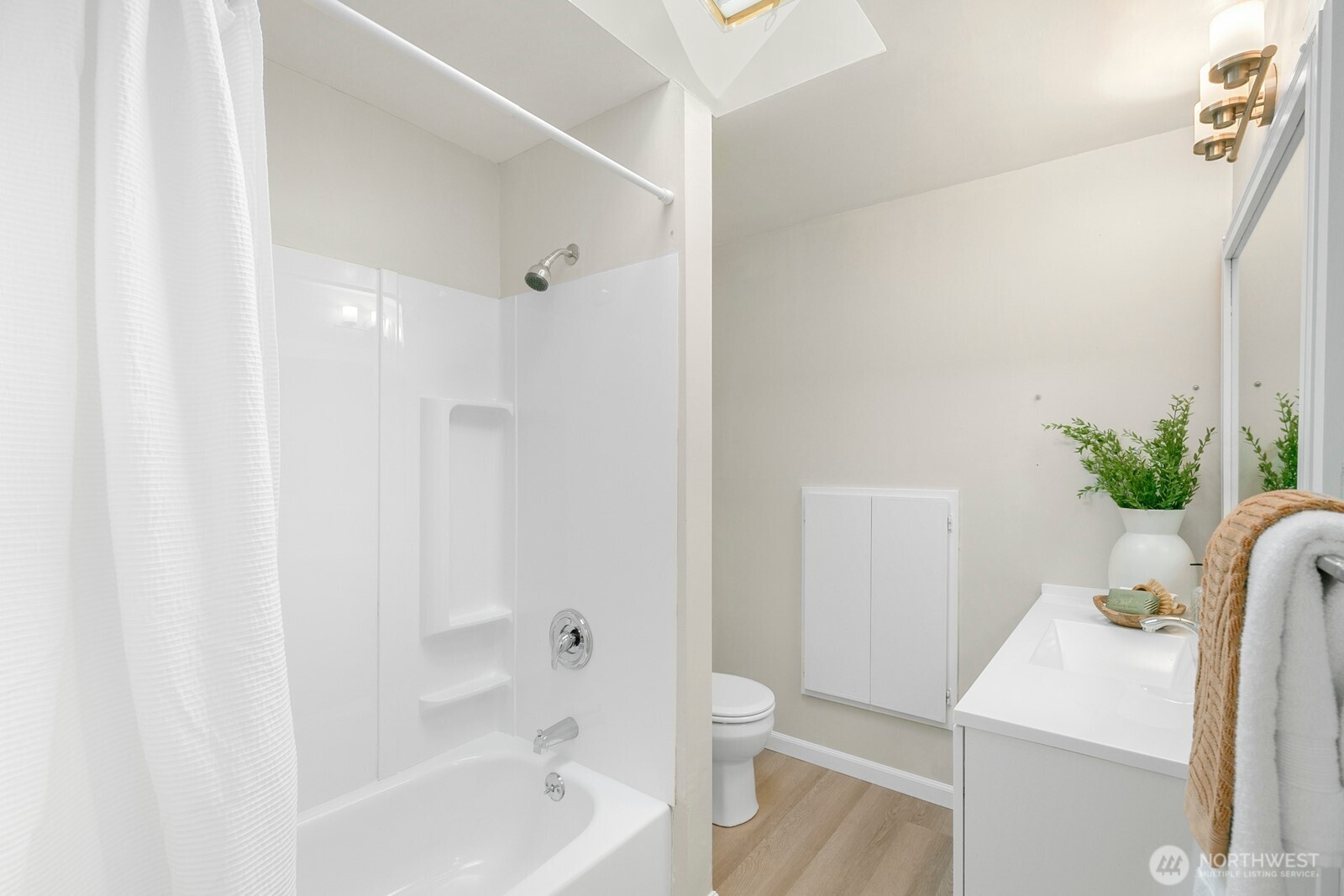 3418 Densmore Avenue N