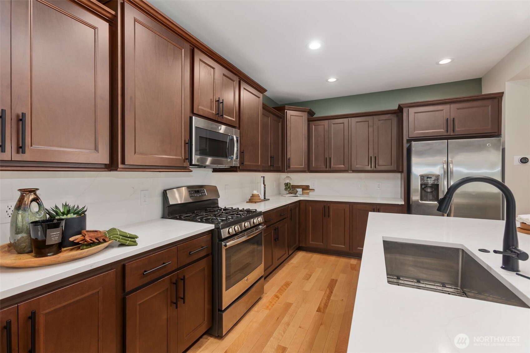 1094 SE 10th Street