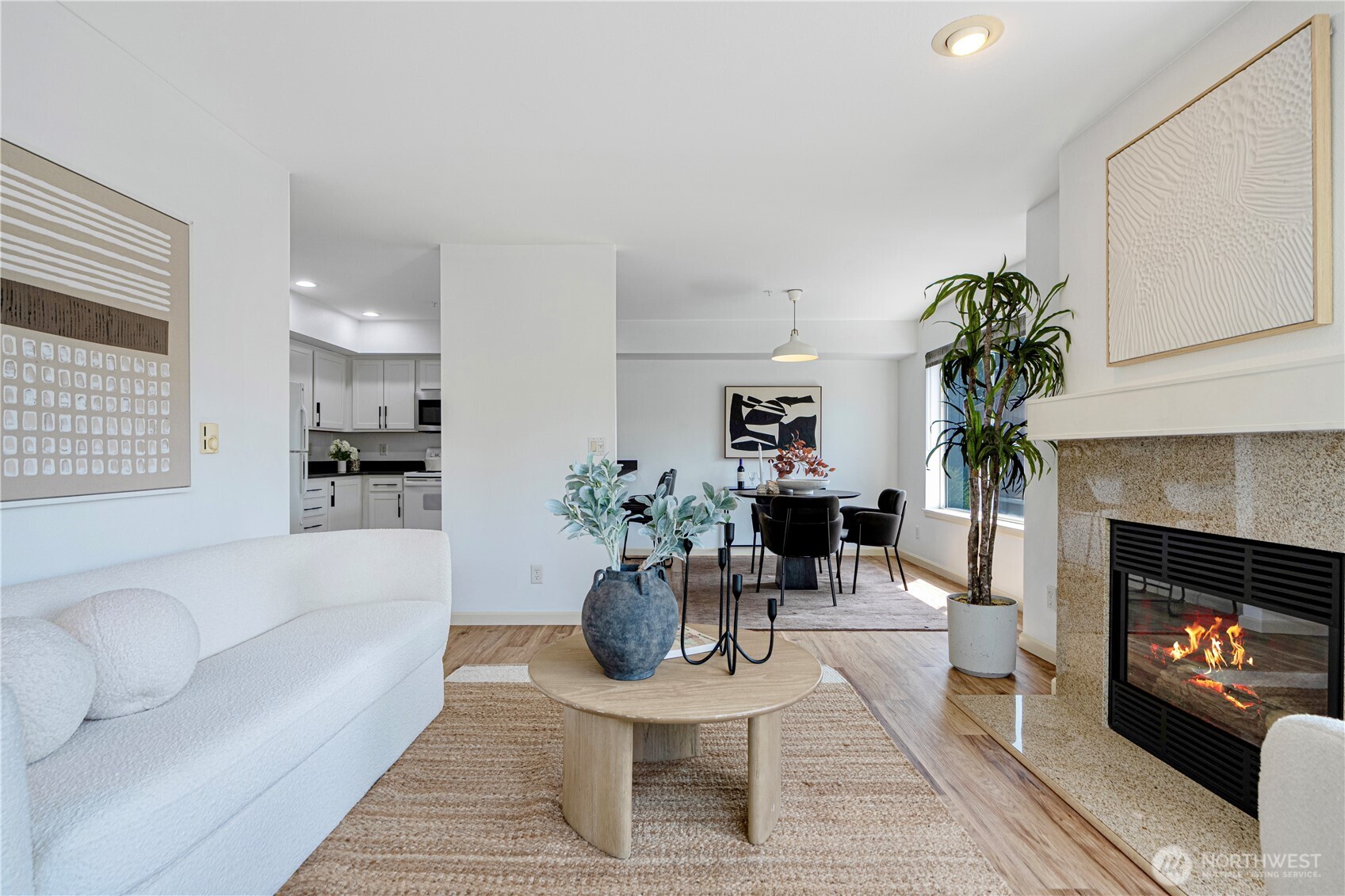 9222 Roosevelt Way NE Unit: 302