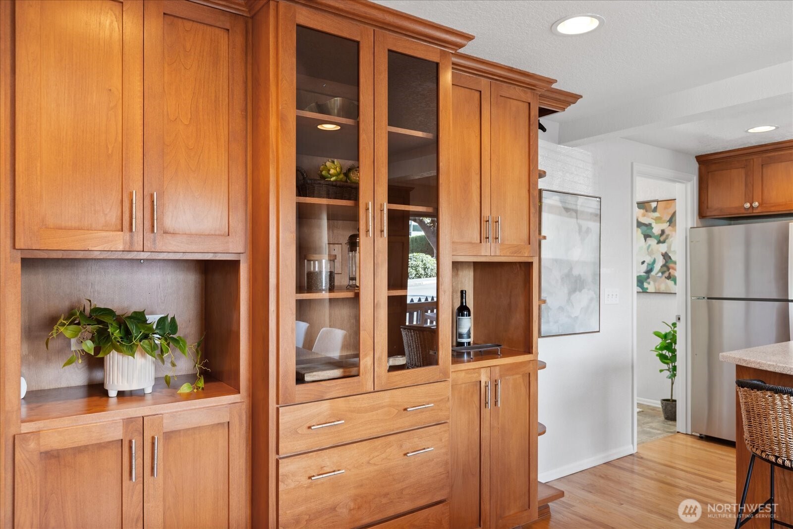 215 6th Avenue S