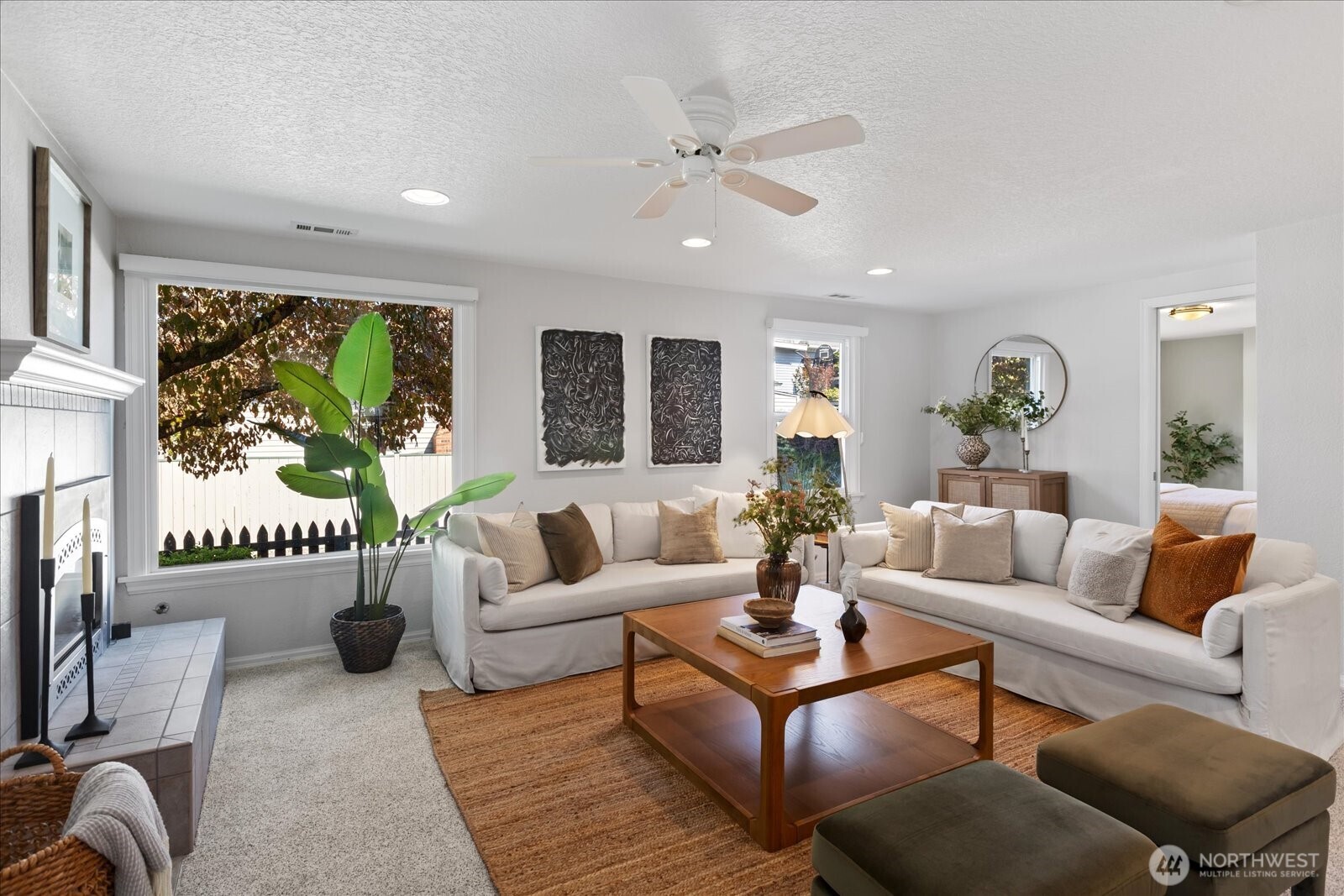 215 6th Avenue S