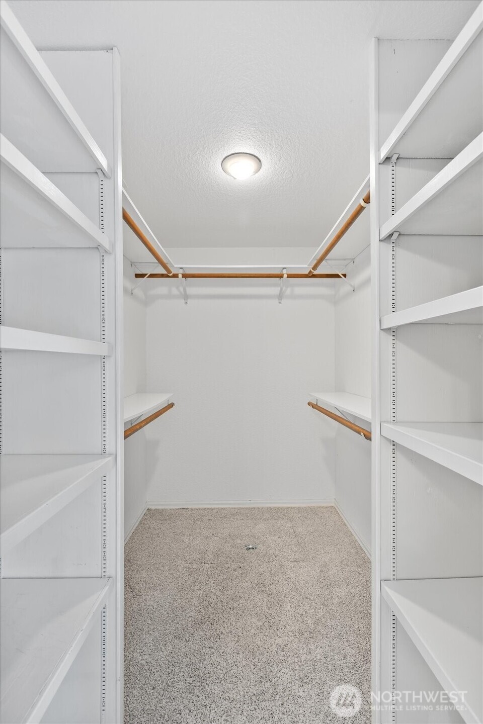 215 6th Avenue S