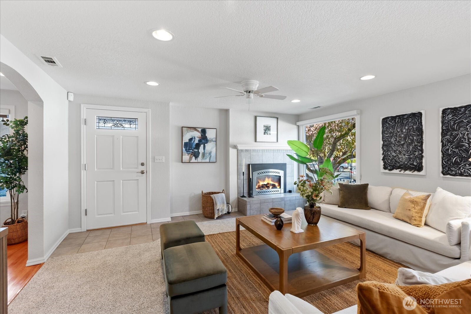 215 6th Avenue S