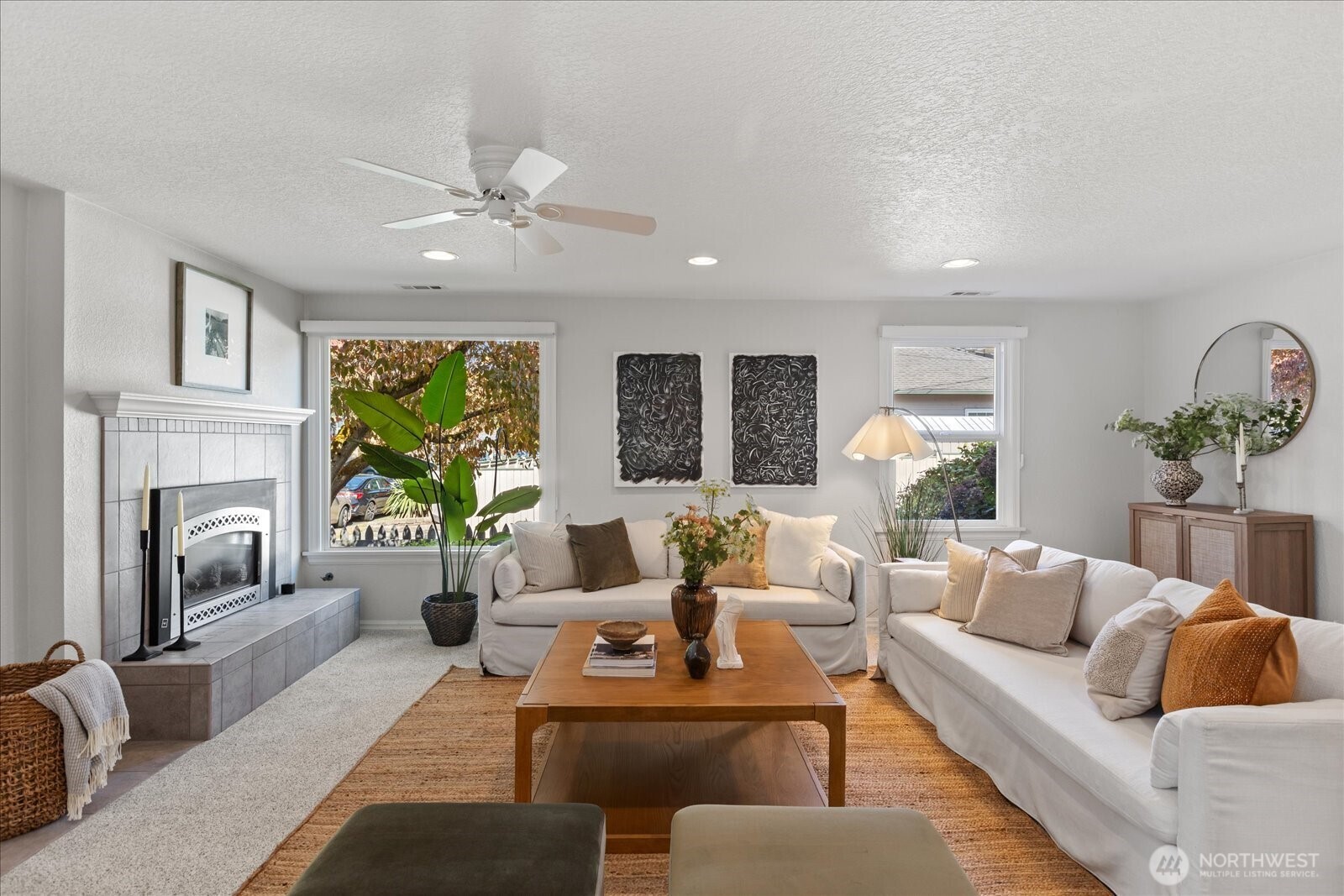 215 6th Avenue S
