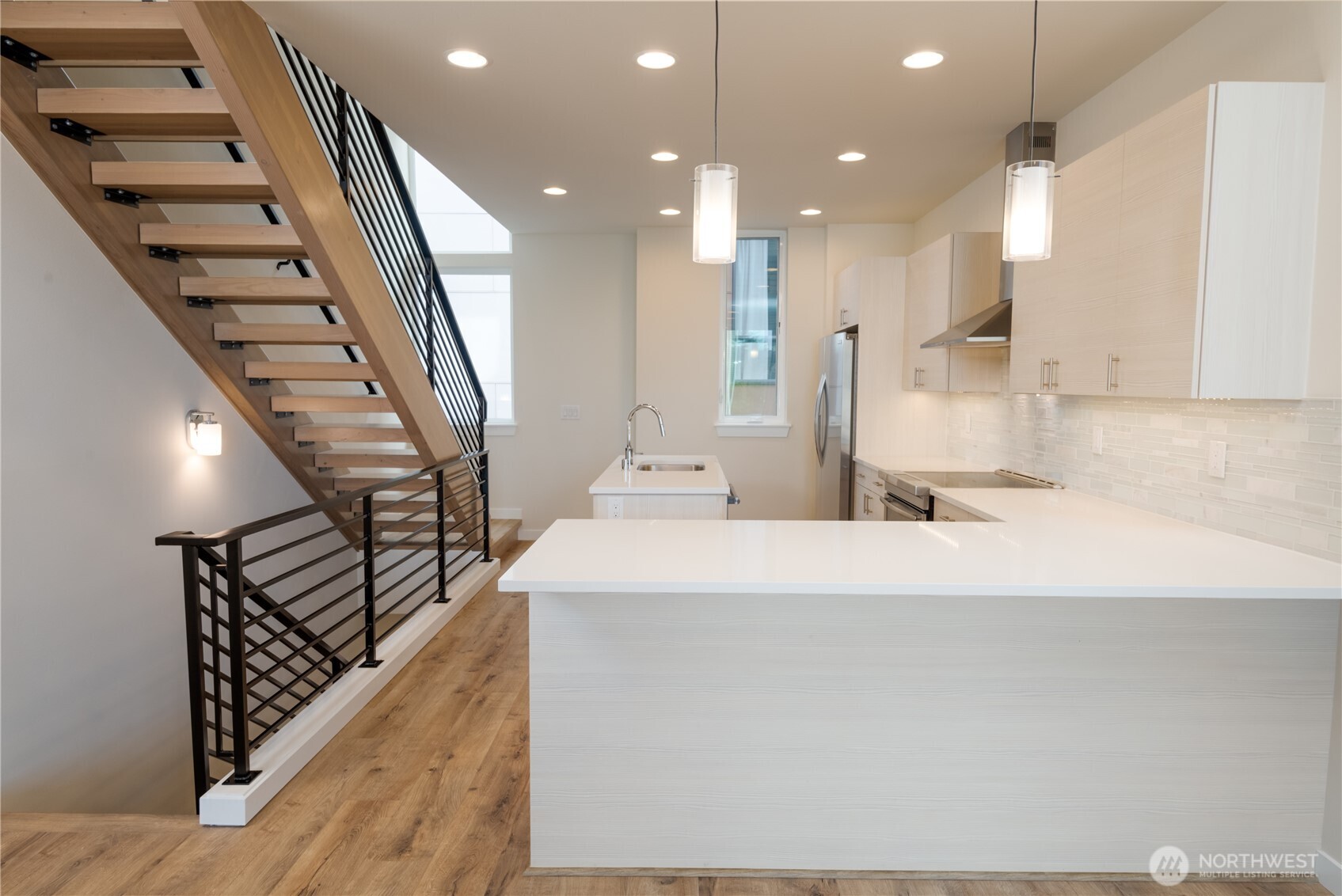 9237 B 16th Avenue SW