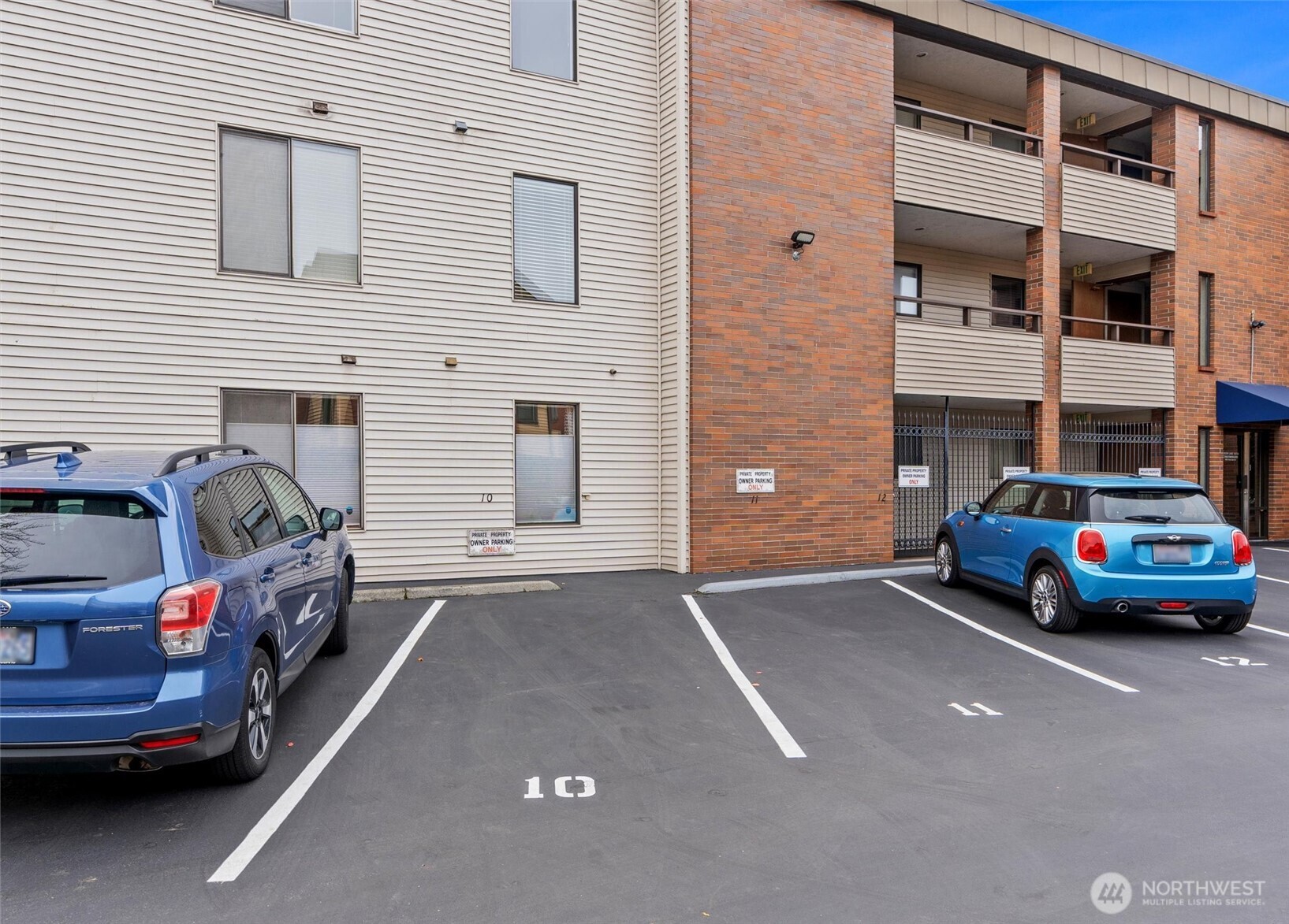 7850 E Green Lake Drive N Unit: 204