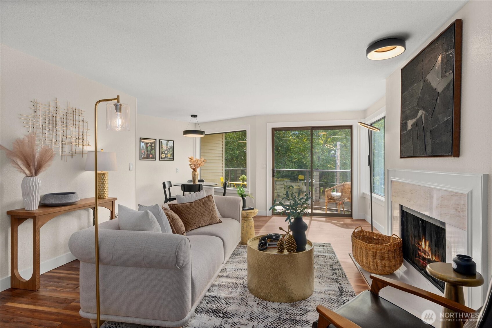 7850 E Green Lake Drive N Unit: 204