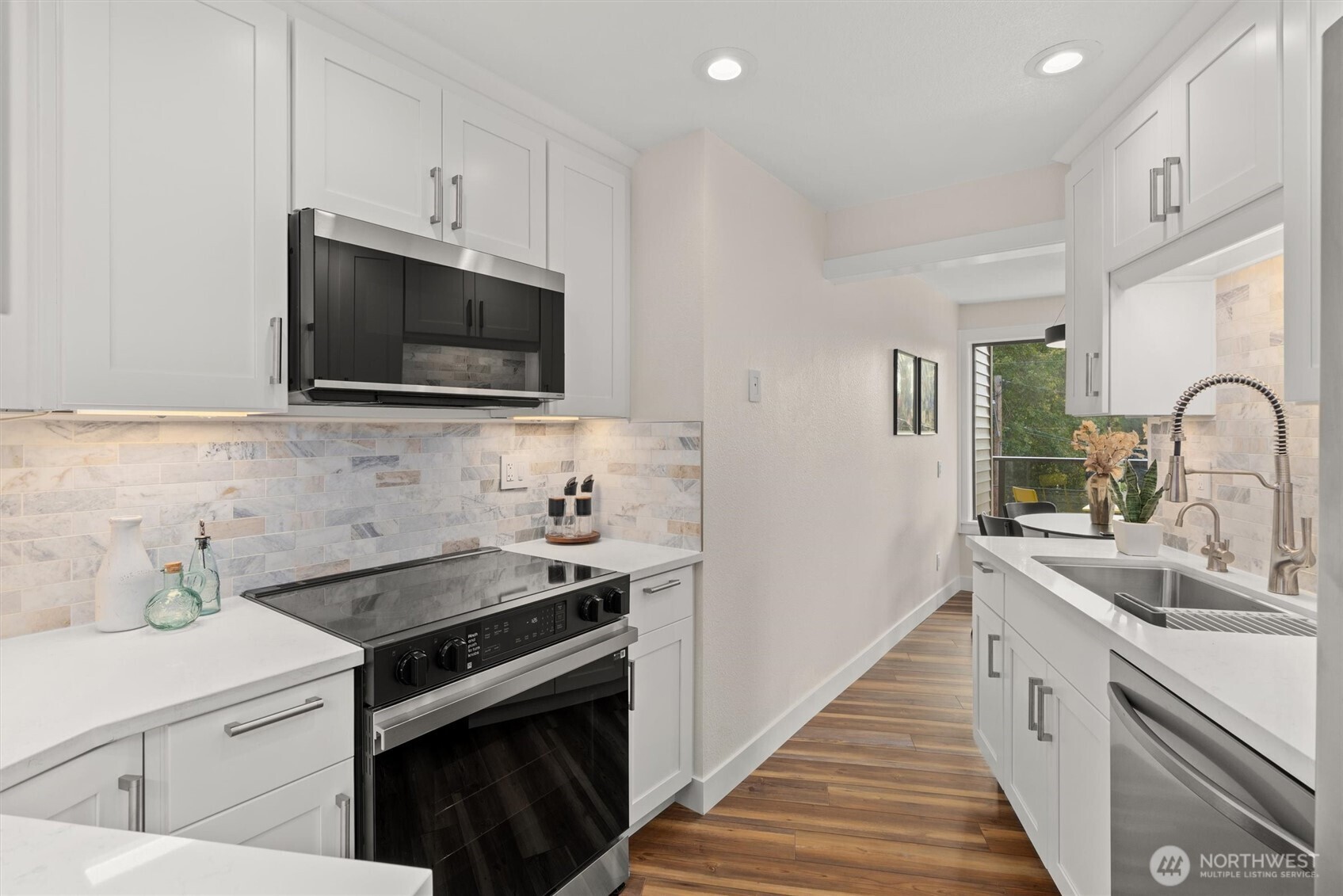 7850 E Green Lake Drive N Unit: 204