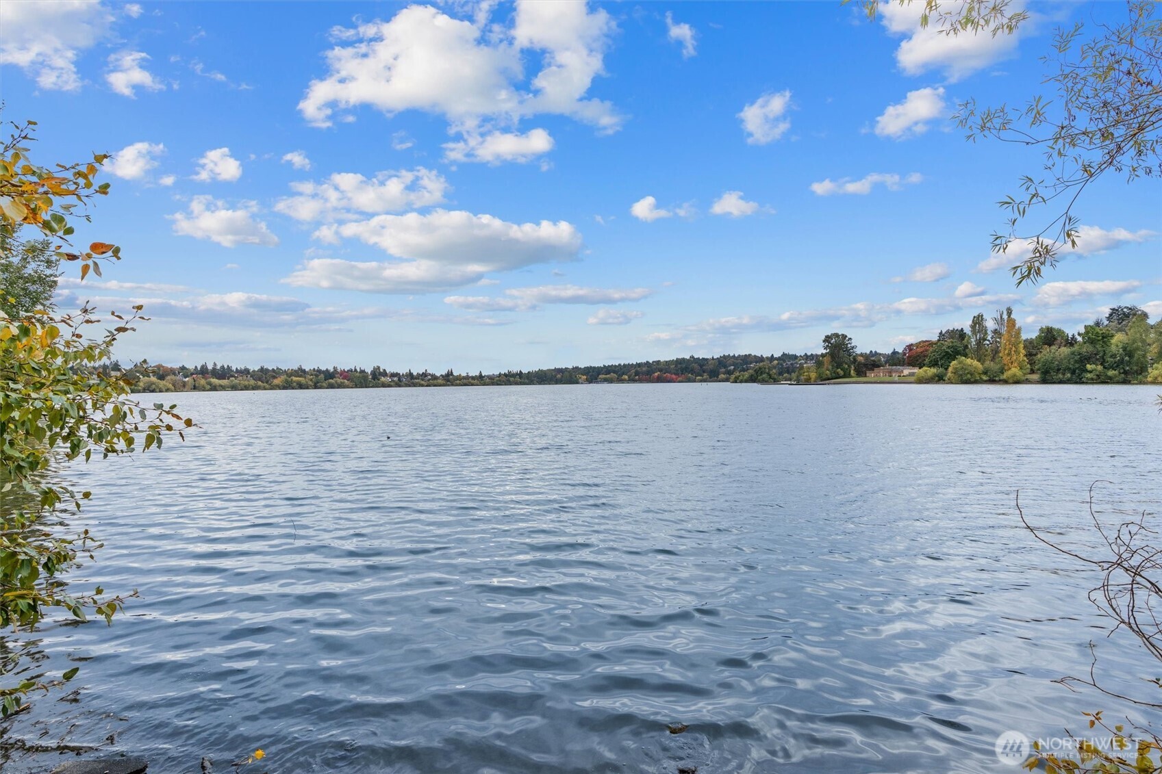 7850 E Green Lake Drive N Unit: 204