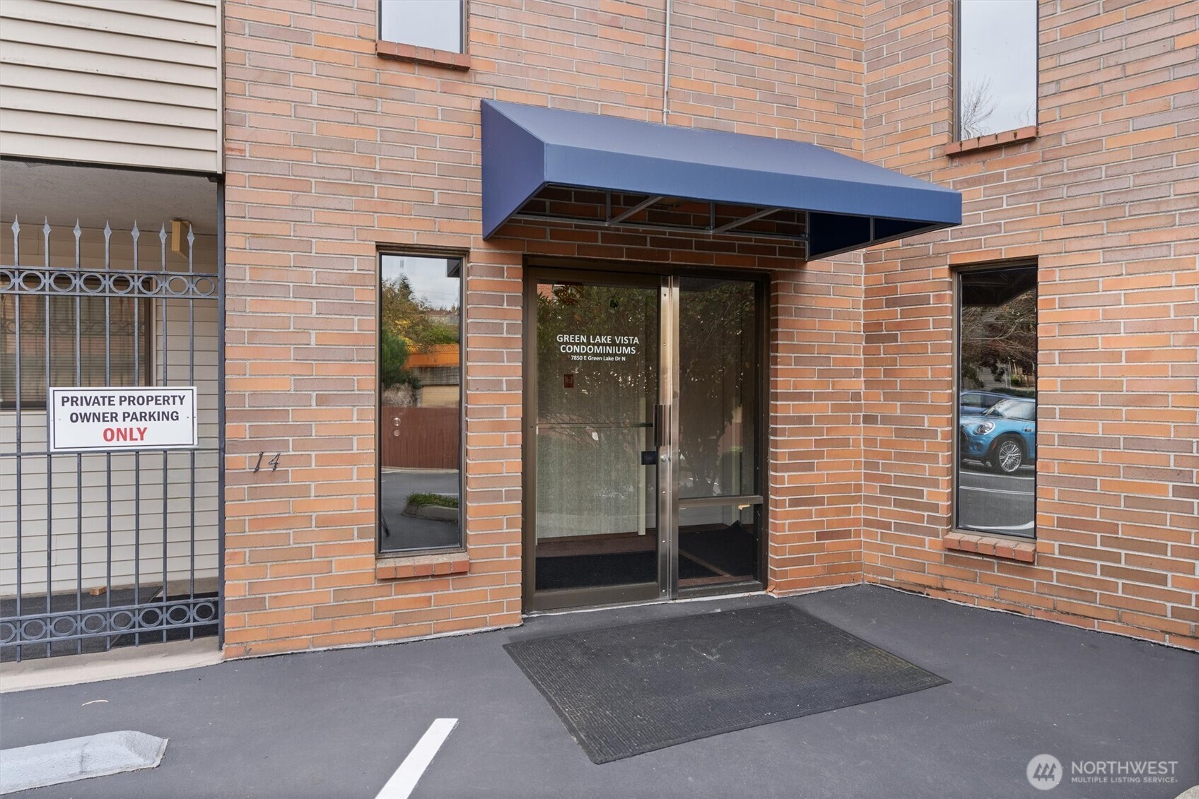 7850 E Green Lake Drive N Unit: 204