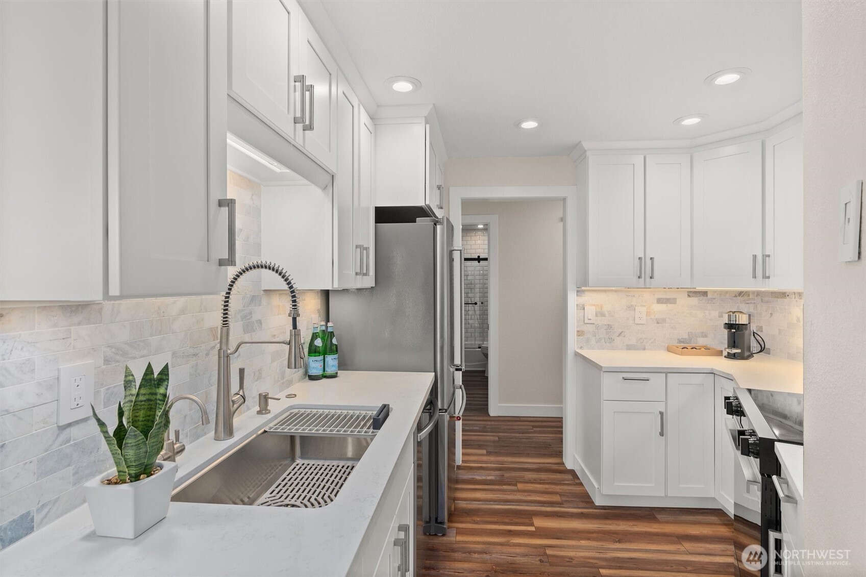 7850 E Green Lake Drive N Unit: 204