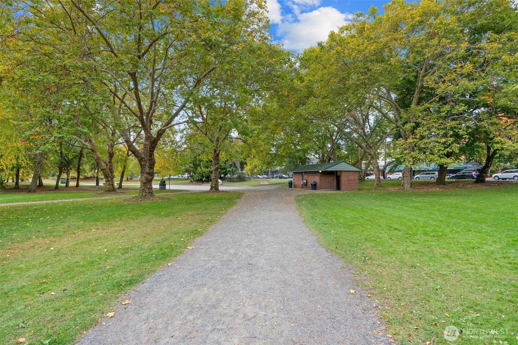 7850 E Green Lake Drive N Unit: 204