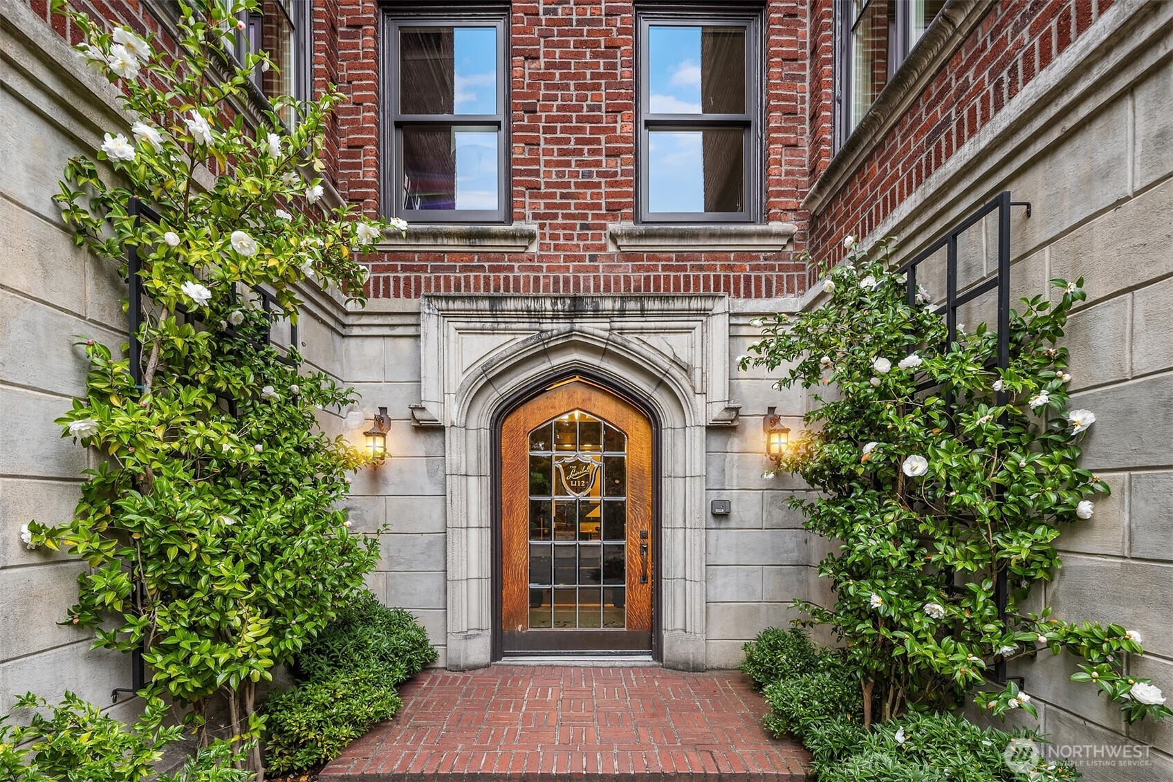 1112 Broadway E Unit: 102